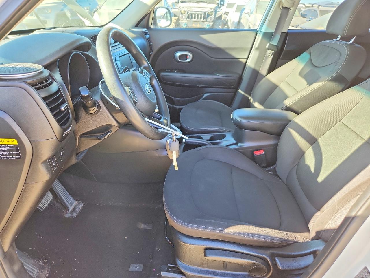 2017 Kia Soul VIN KNDJN2A26H7480744 photo 7