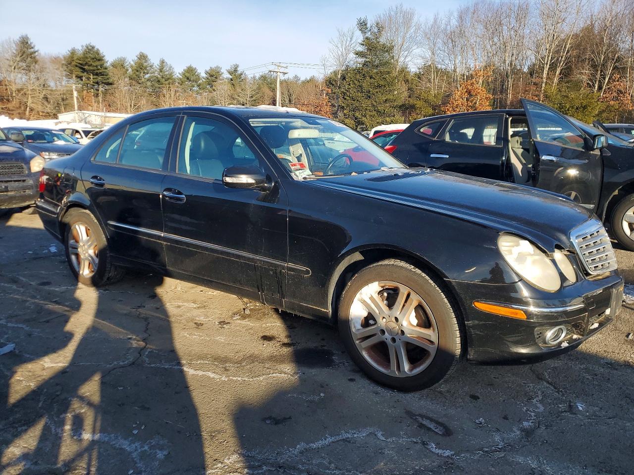 2007 MERCEDES-BENZ E-class VIN WDBUF87X57X216055 photo 4