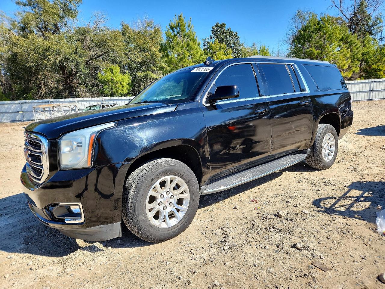 2018 GMC Yukon VIN 1GKS1GKC3JR377087 photo 1