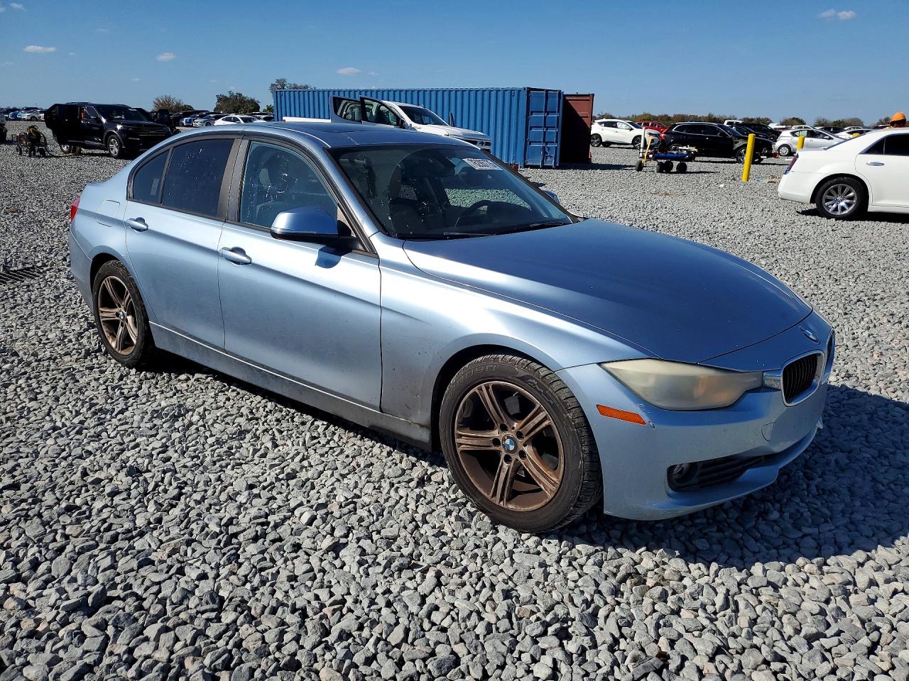 2013 BMW 3 series VIN WBA3B1C52DF461849 photo 4