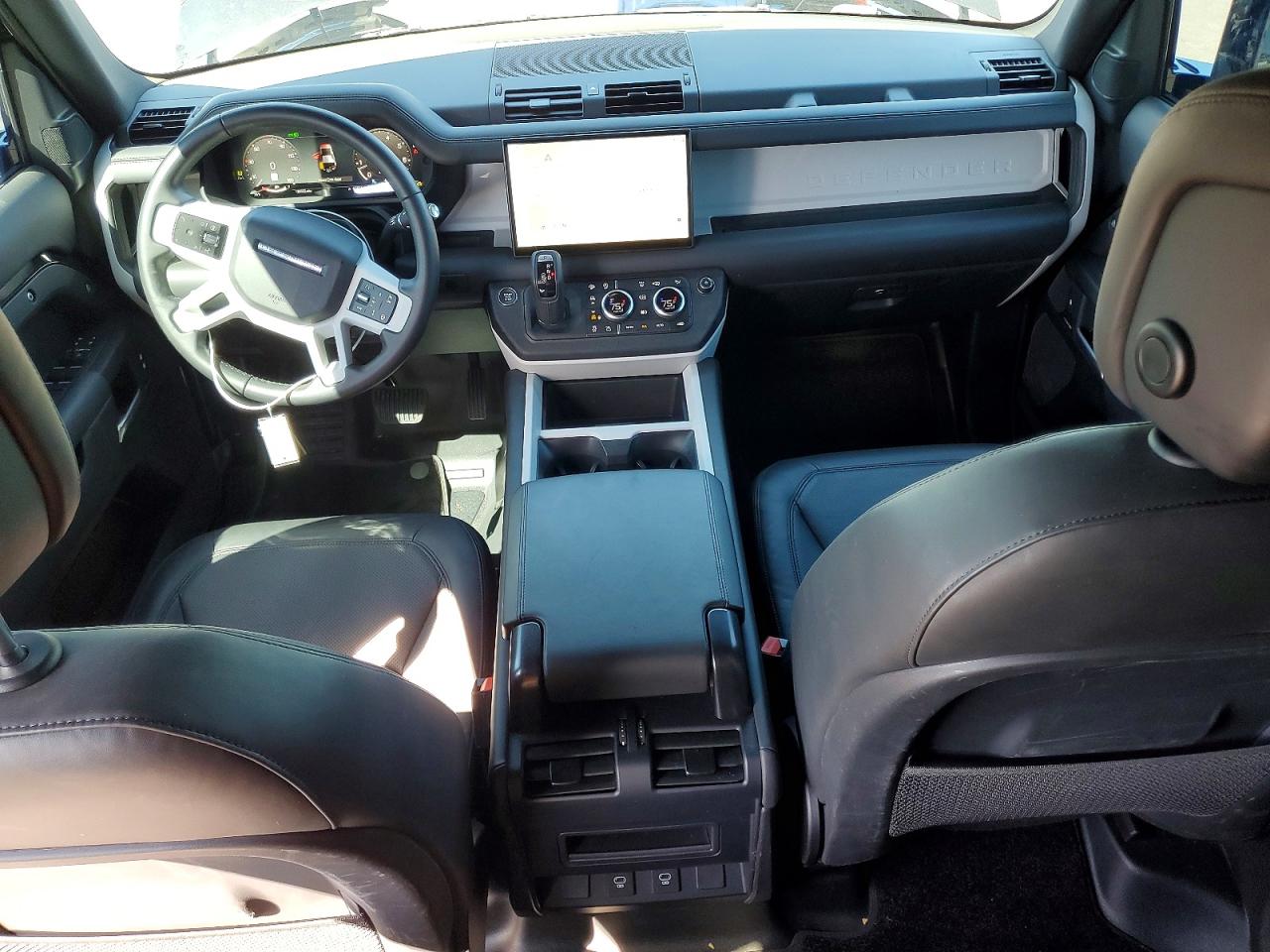 2025 Land Defender VIN SALEJ7EX3S2358808 photo 8