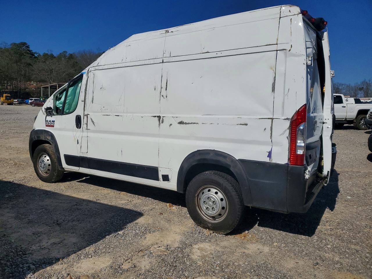 2022 Ram Promaster VIN 3C6LRVBG4NE132534 photo 2