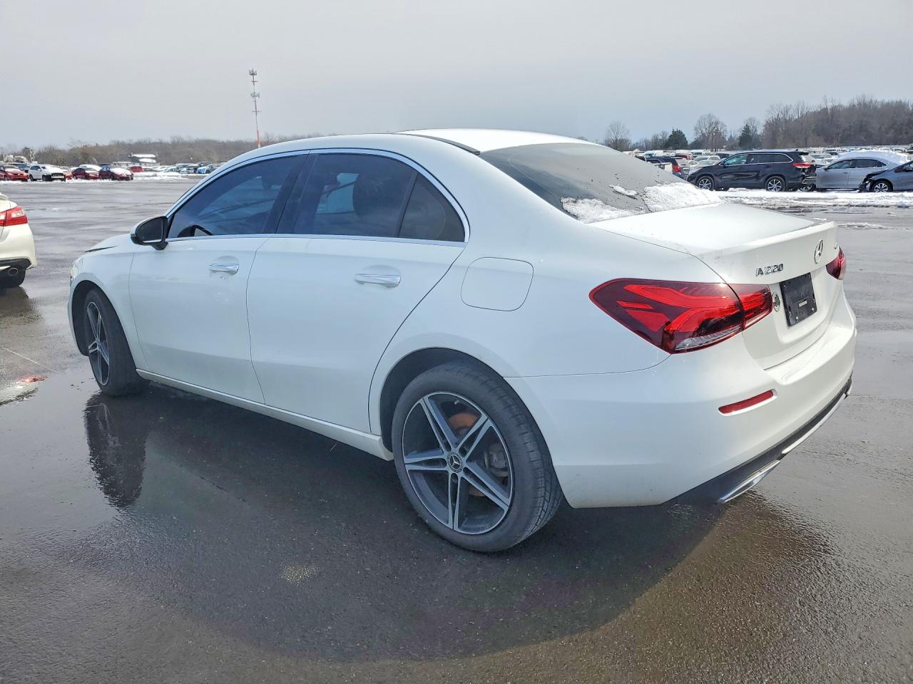 2021 MERCEDES-BENZ A-class VIN W1K3G4FB2MJ301352 photo 2