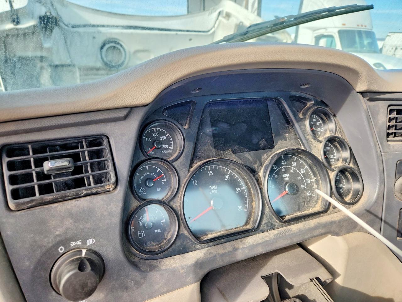 2018 PETERBILT All models VIN 1XPBA48X7JD446427 photo 8
