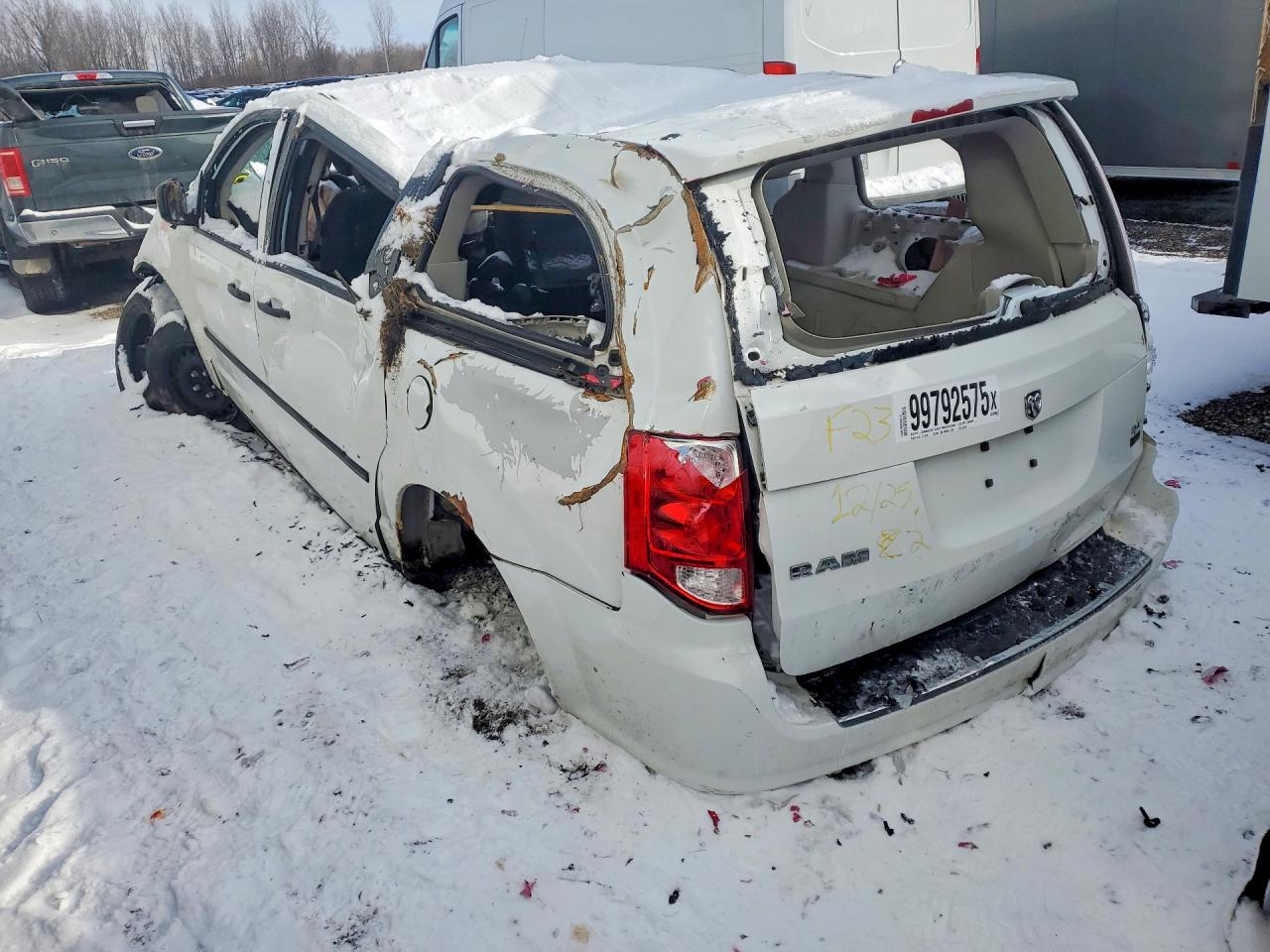 2013 Ram Tradesman VIN 2C4JRGAG2DR812233 photo 2