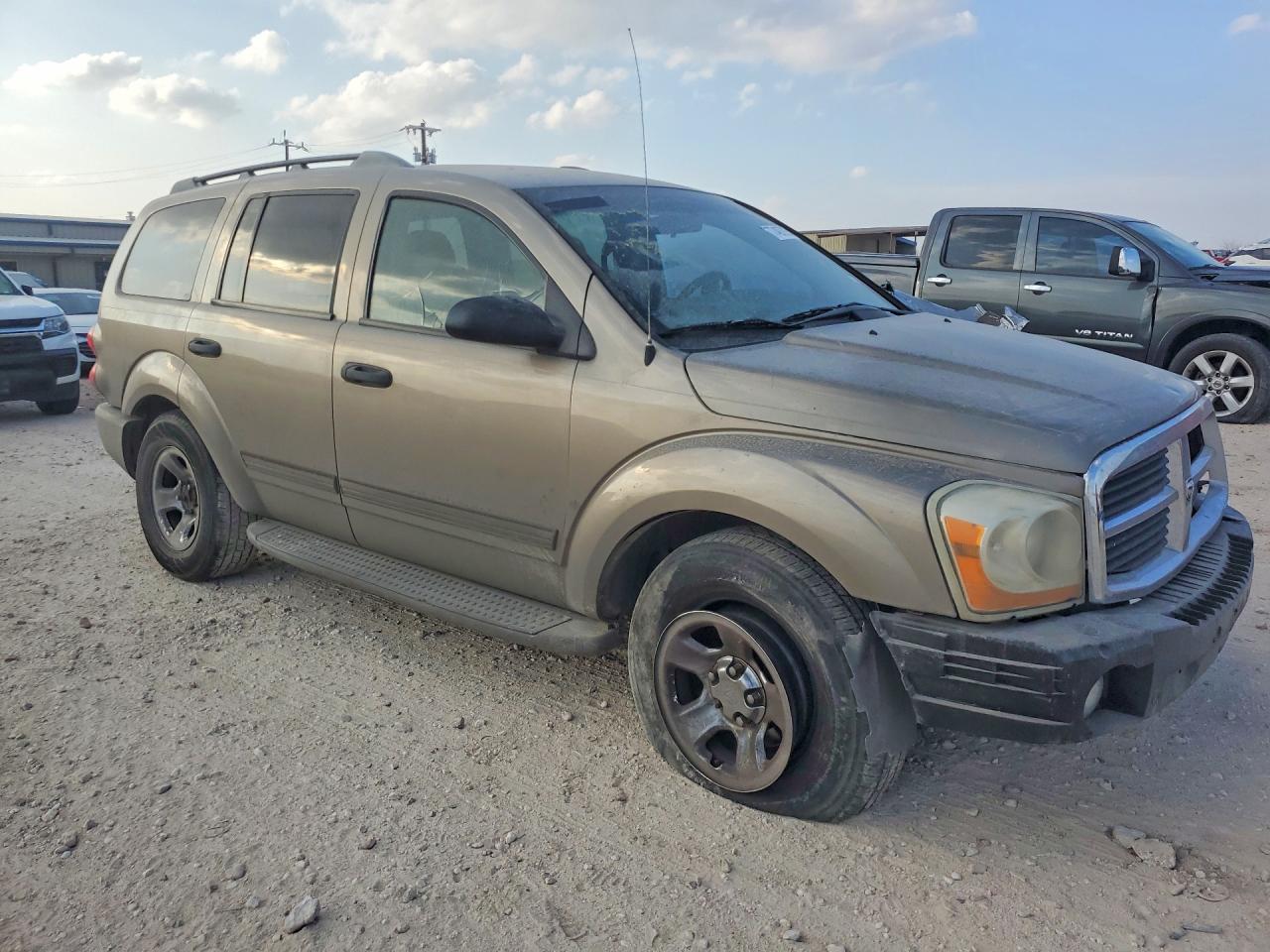 2005 Dodge Durango VIN 1D4HD48D55F517694 photo 4