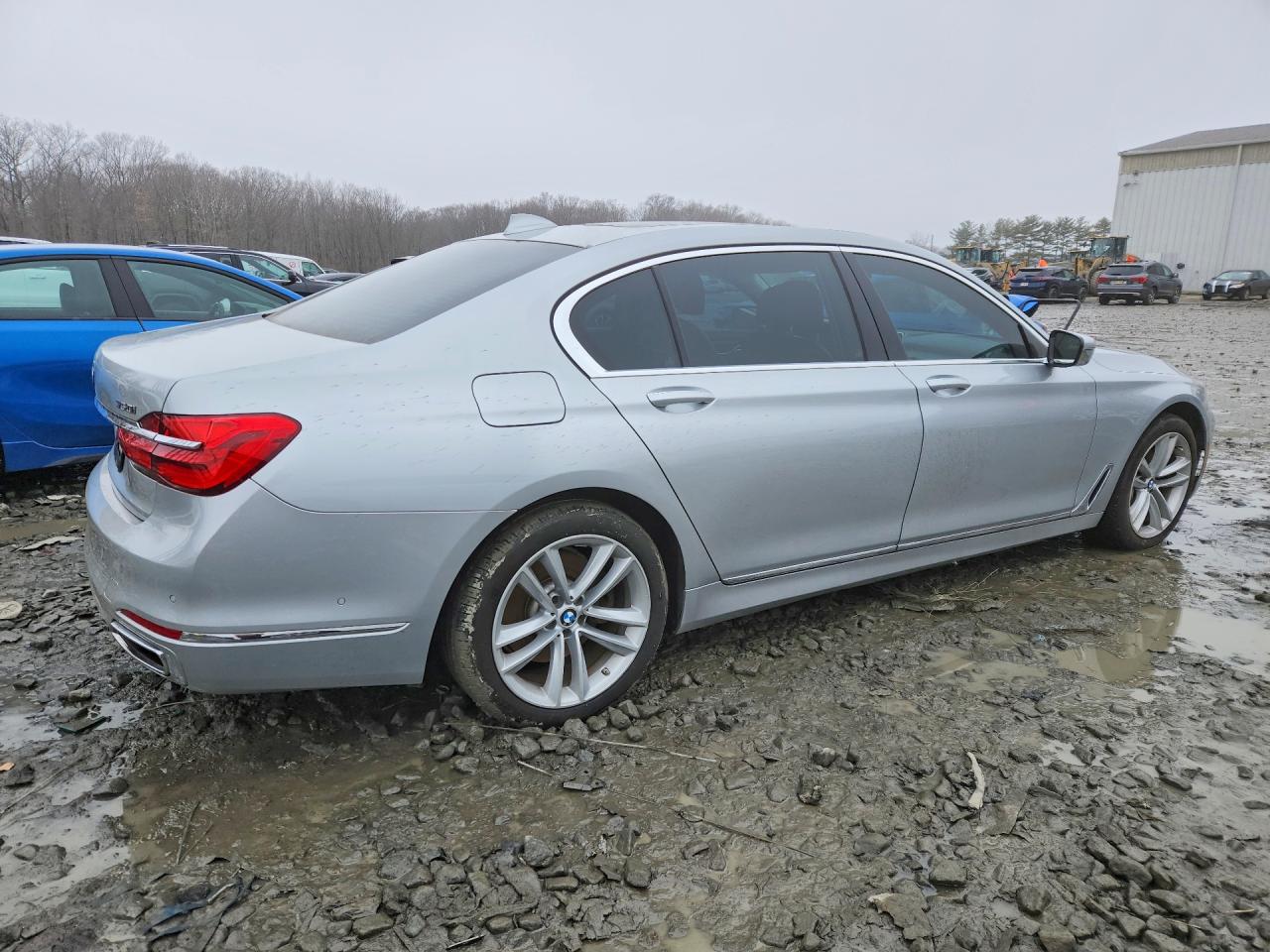 2016 BMW 7 series VIN WBA7F2C56GG416813 photo 3