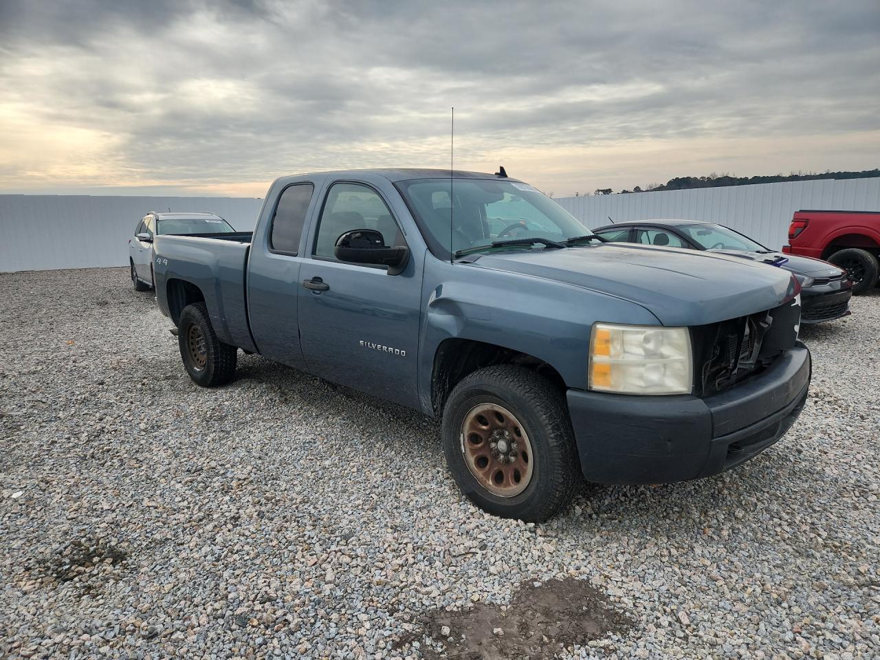 2010 Chevrolet Silverado VIN 1GCSKREA4AZ277451 photo 4