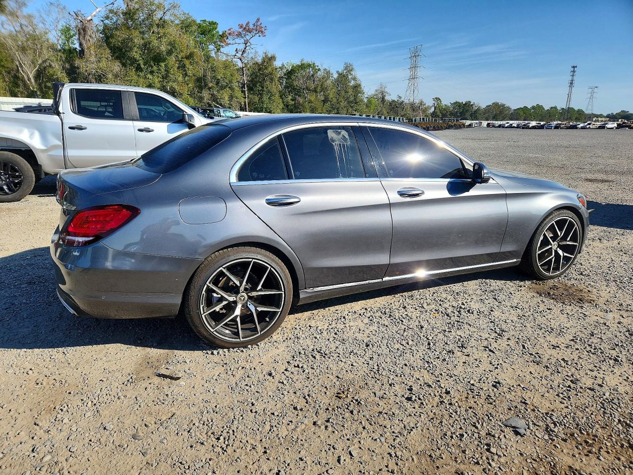2021 Mercedes-Benz C class VIN W1KWF8DB7MR652821 photo 3