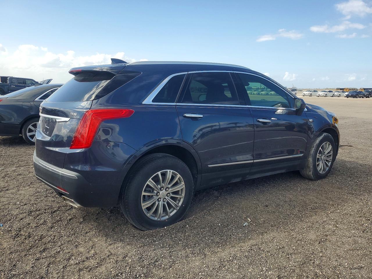 2018 Cadillac Xt5 VIN 1GYKNDRS2JZ248859 photo 3
