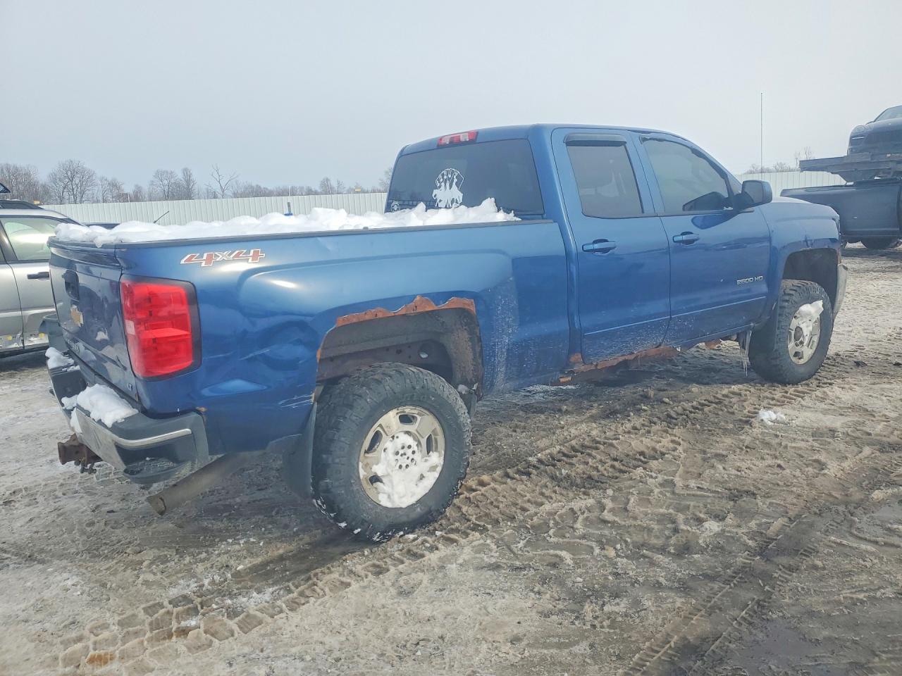 2015 Chevrolet All models VIN 1GC2KVEG0FZ550261 photo 3