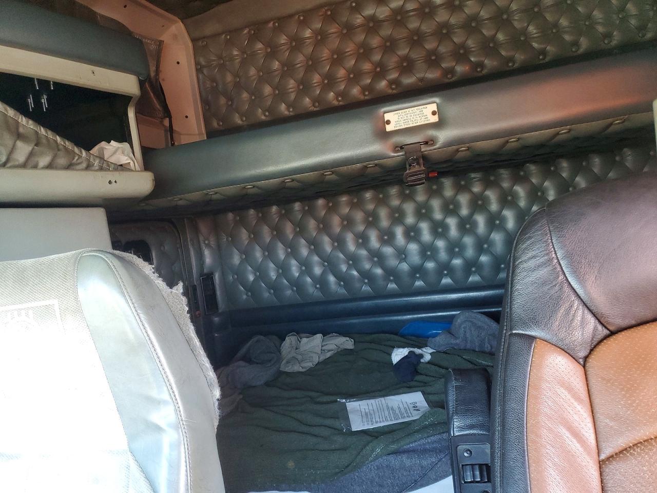 1995 KENWORTH All models VIN 1XKADB9XXSS680733 photo 6