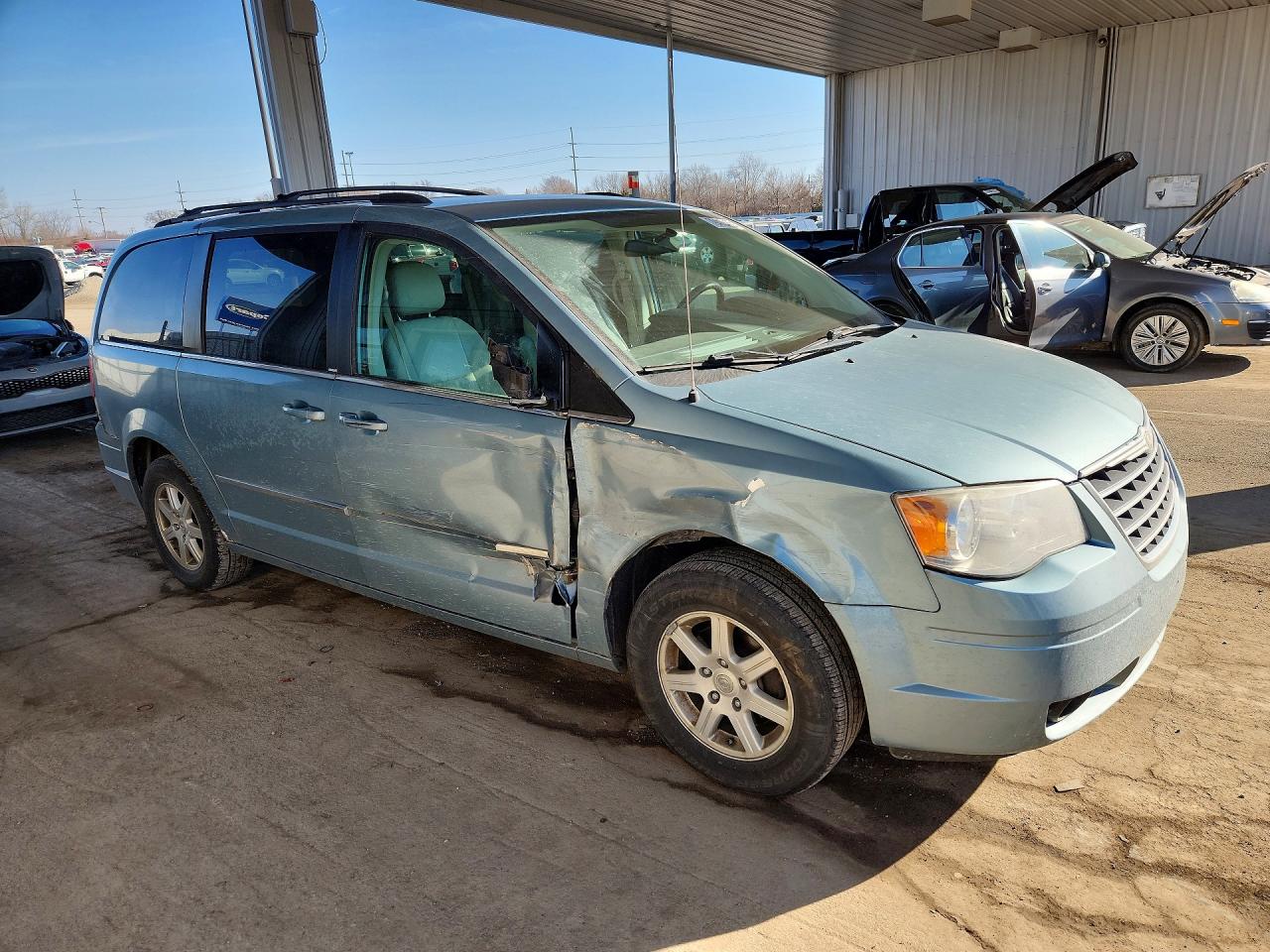 2010 Chrysler Minivan VIN 2A4RR8DX6AR481571 photo 4
