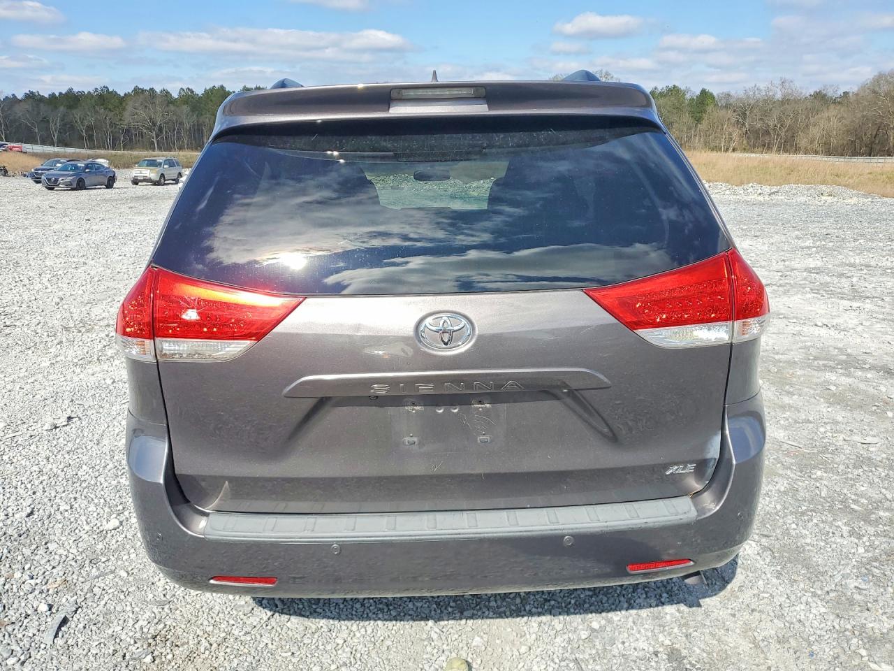 2013 Toyota All models VIN 5TDYK3DC8DS331429 photo 6