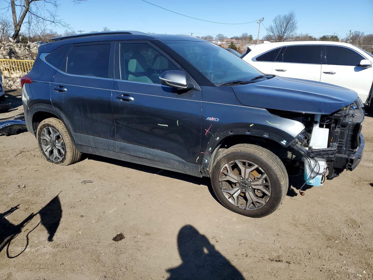 2023 Kia Seltos VIN KNDERCAA2P7404035 photo 4