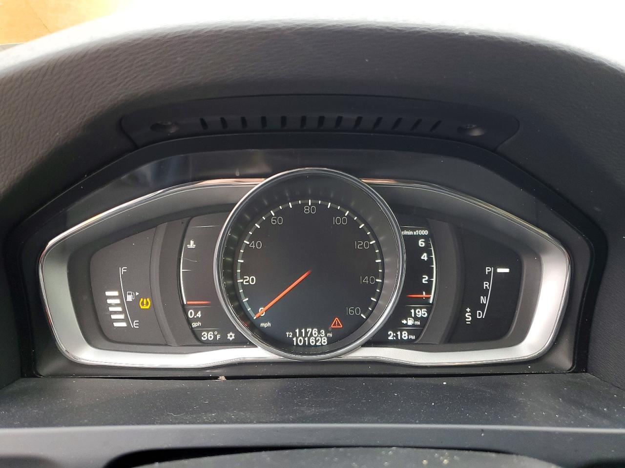 2017 Volvo V60 VIN YV140MEK0H1331468 photo 9