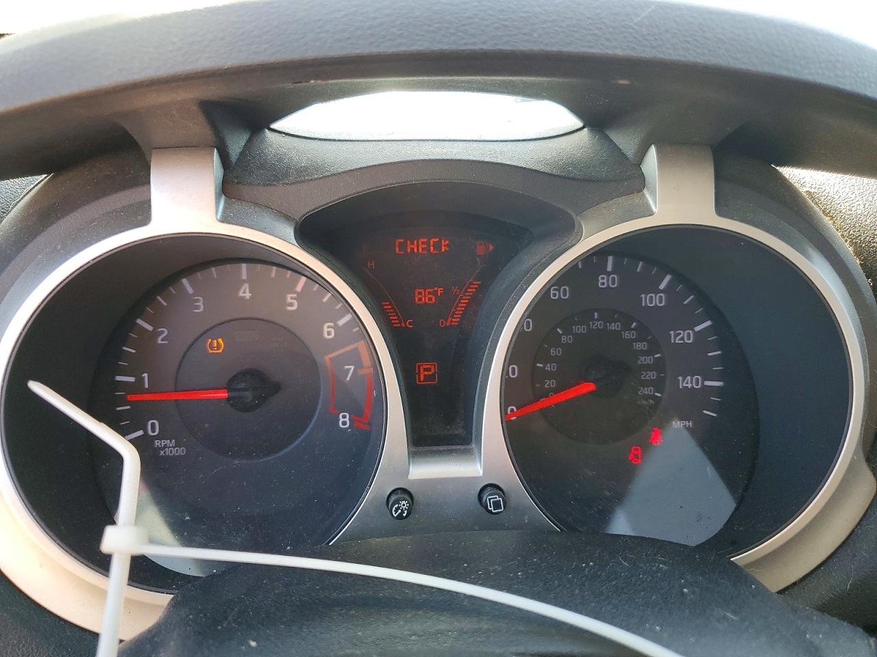 2014 NISS Juke VIN JN8AF5MR9ET358426 photo 9
