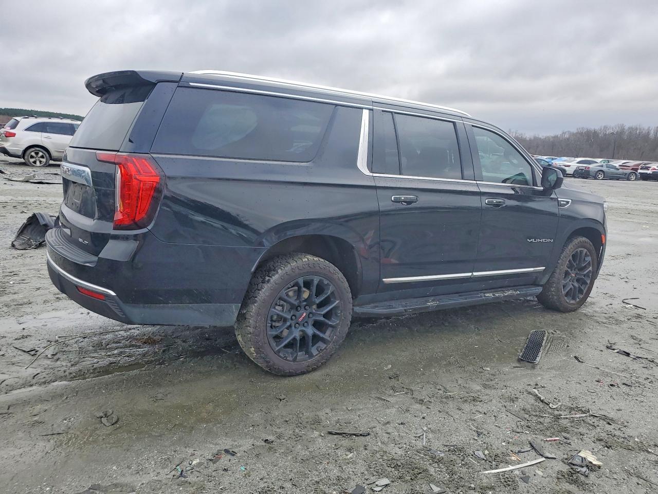 2023 GMC Yukon VIN 1GKS2GKD7PR136440 photo 3