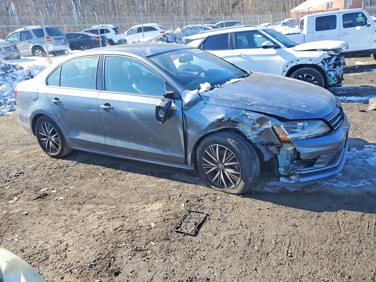 2018 Volkswagen Jetta VIN 3VWB67AJ9JM206873 photo 4