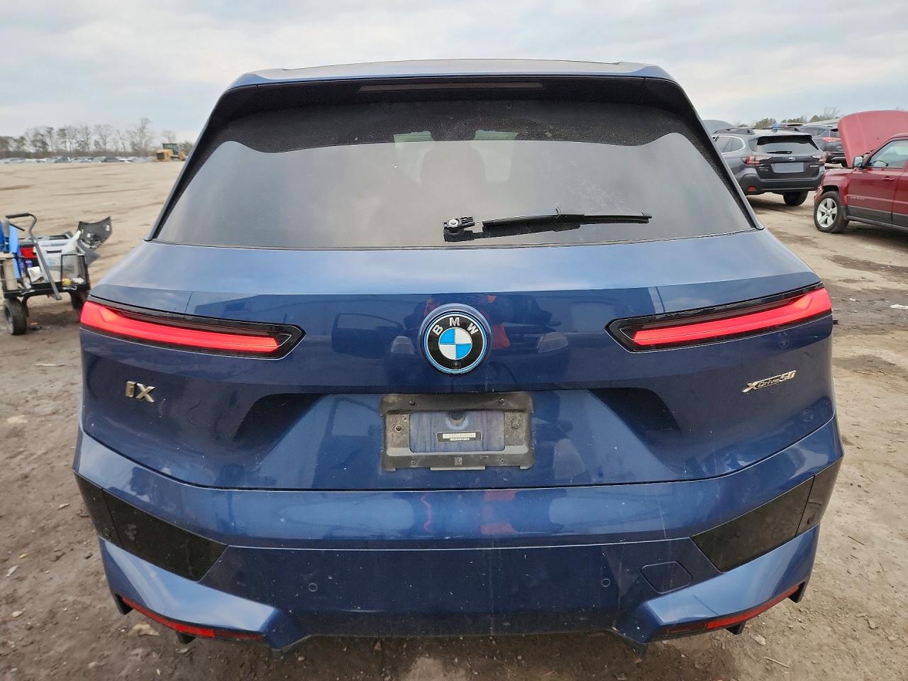 2023 BMW Ix xdrive5 VIN WB523CF09PCL20818 photo 6