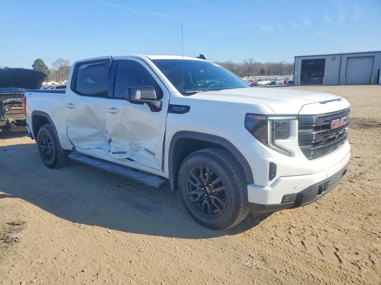 2026 GMC SIERRA VIN 1GTUUCED2TZ152641 photo 4