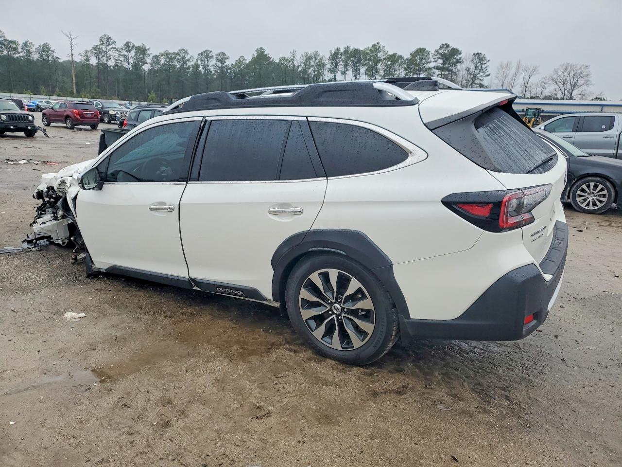 2023 Subaru Outback VIN 4S4BTGPD9P3223109 photo 2