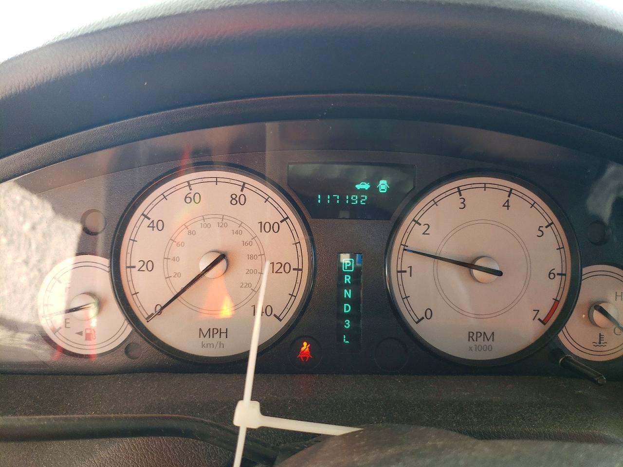2007 Chrysler 300 VIN 2C3KA43R67H637654 photo 9