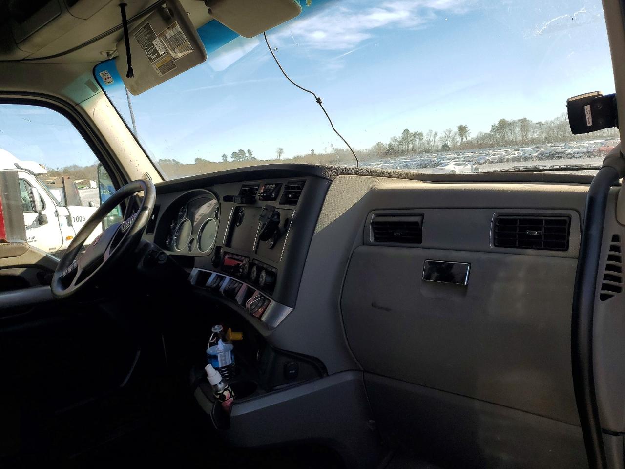 2020 KENWORTH All models VIN 1XKYDP9X1LJ419106 photo 5