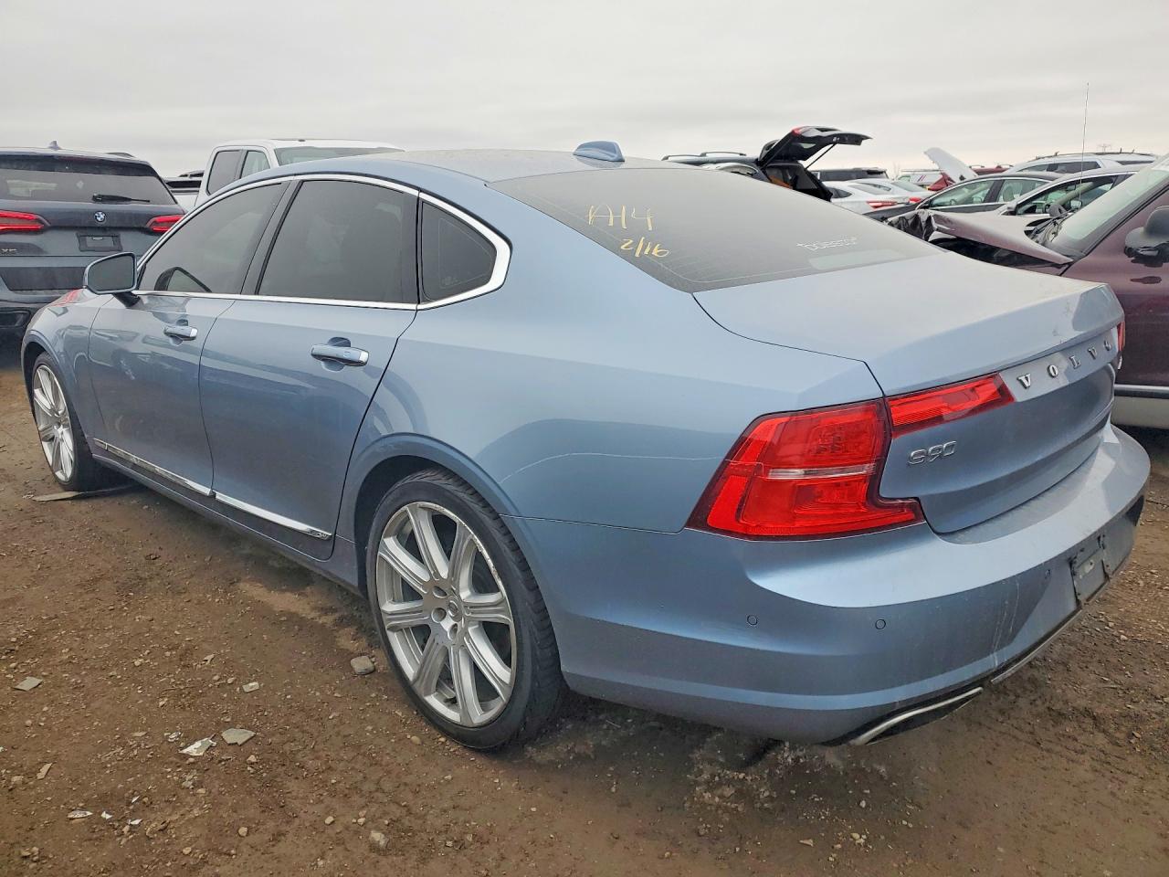 2017 Volvo S90 VIN YV1A22ML7H1000995 photo 2