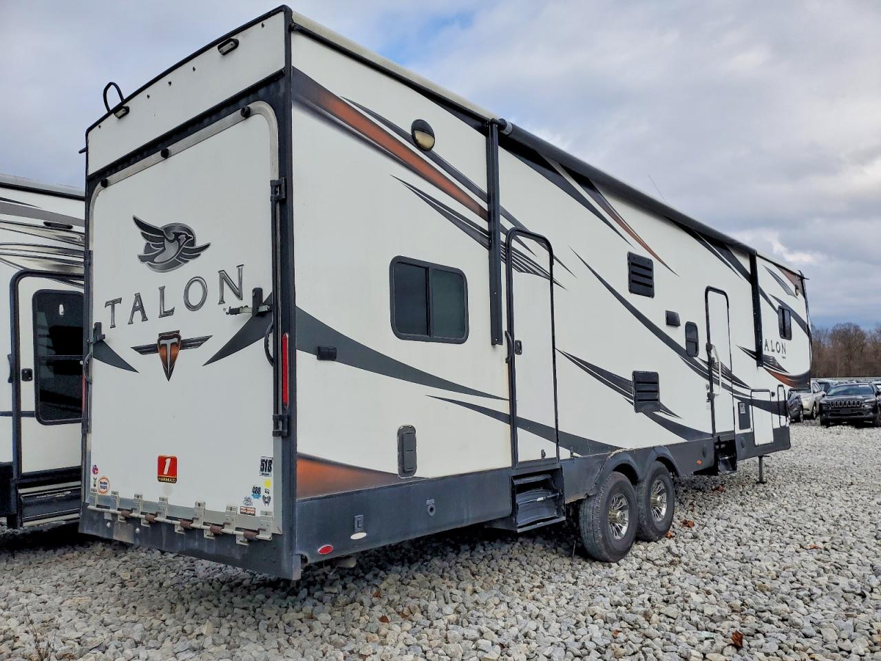 2018 JAYCO Rv trailer VIN 1UJCJSBU7J18A0050 photo 4