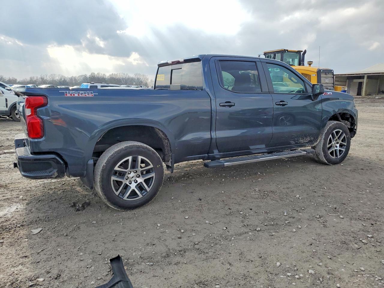 2020 CHEV All models VIN 1GCPYFED9LZ328524 photo 3