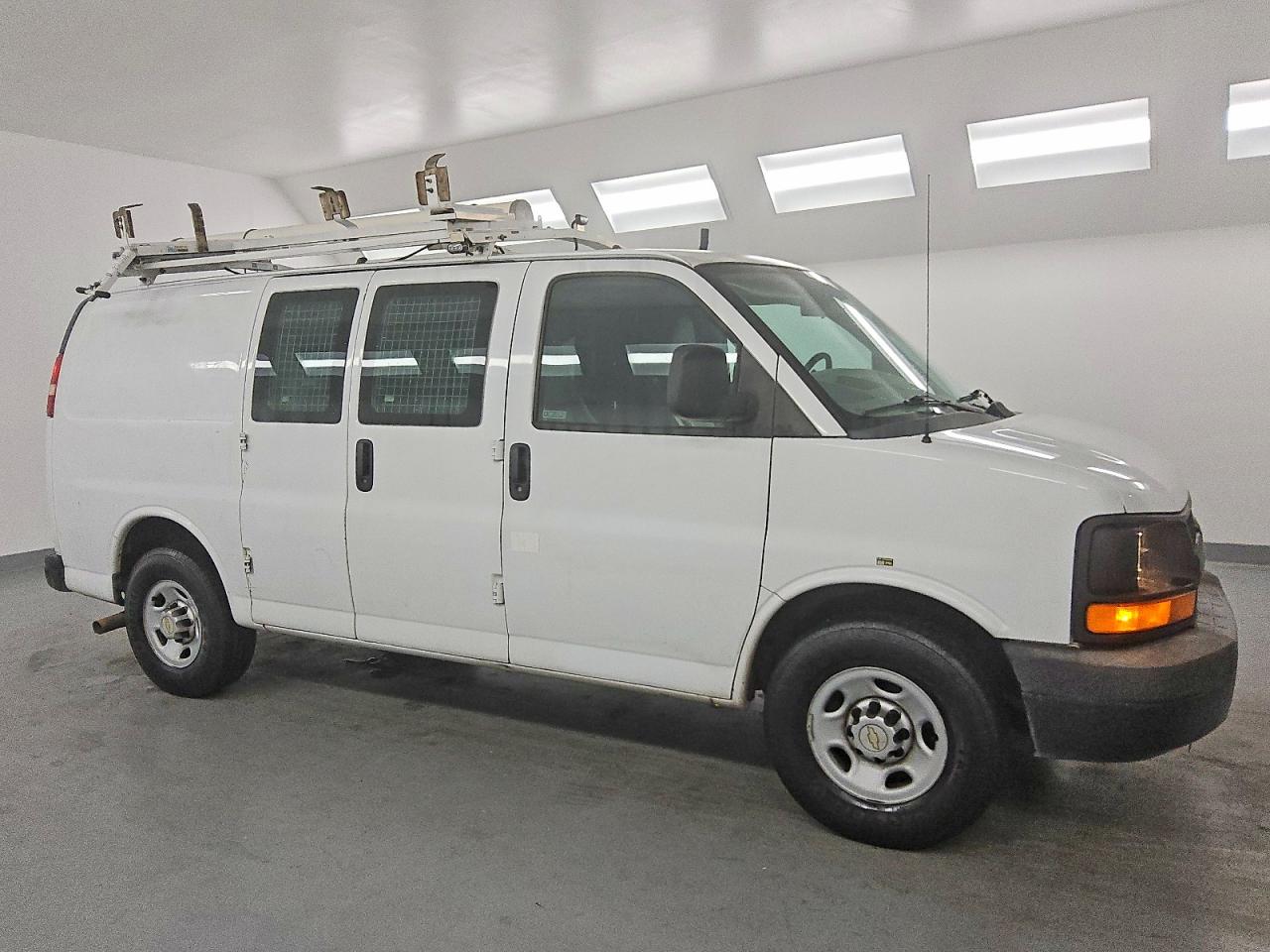 2013 CHEV Express VIN 1GCWGFCB1D1902405 photo 4