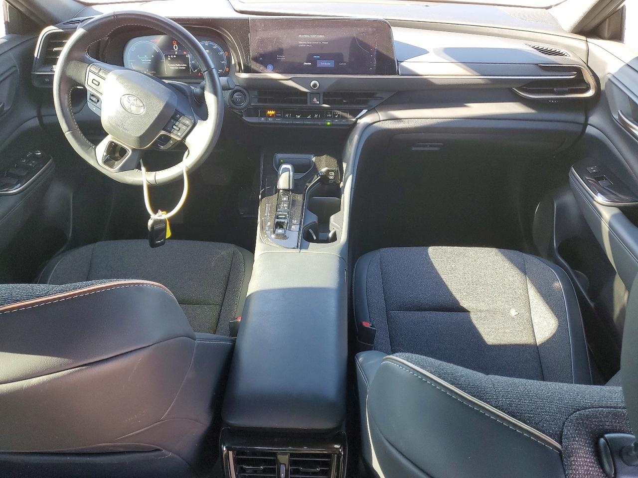 2024 Toyota Crown xle VIN JTDAAAAF8R3018350 photo 8