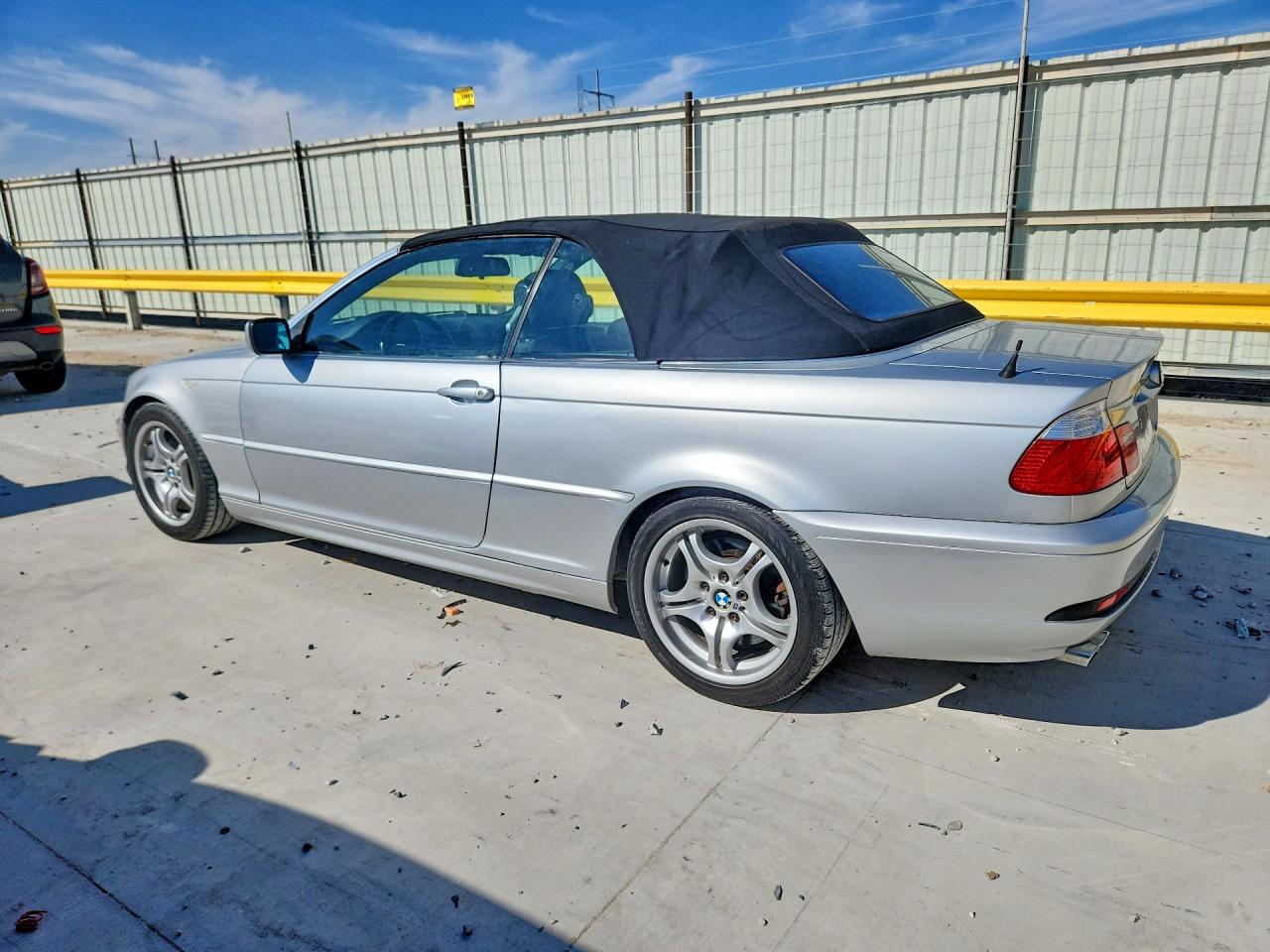 2005 BMW 3 series VIN WBABW53405PL53160 photo 2