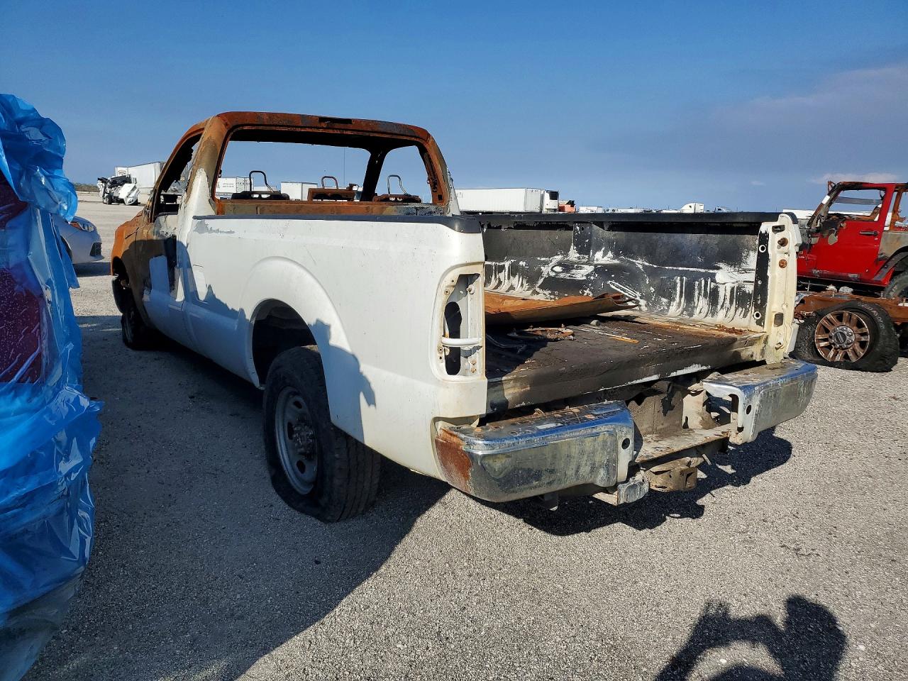 2011 Ford F250 VIN 1FTBF2AT4BEA73373 photo 2