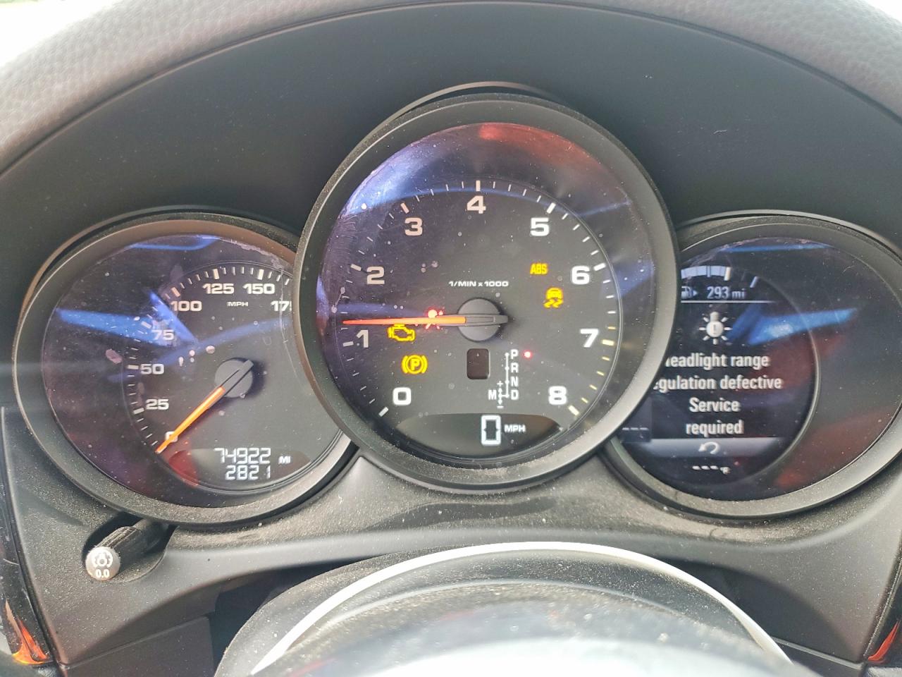 2018 PORSCHE Macan VIN WP1AA2A51JLB19925 photo 9