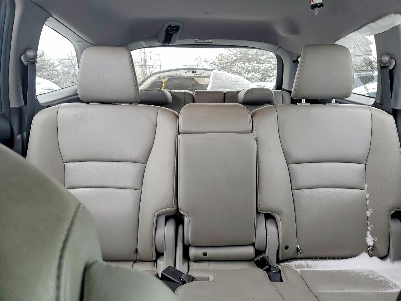 2018 Honda Pilot VIN 5FNYF6H55JB011597 photo 10