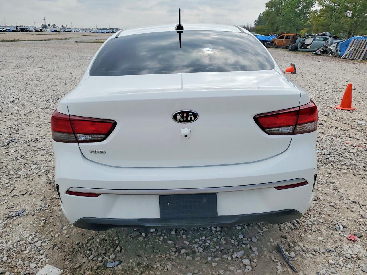2021 Kia Rio VIN 3KPA24AD6ME373273 photo 6