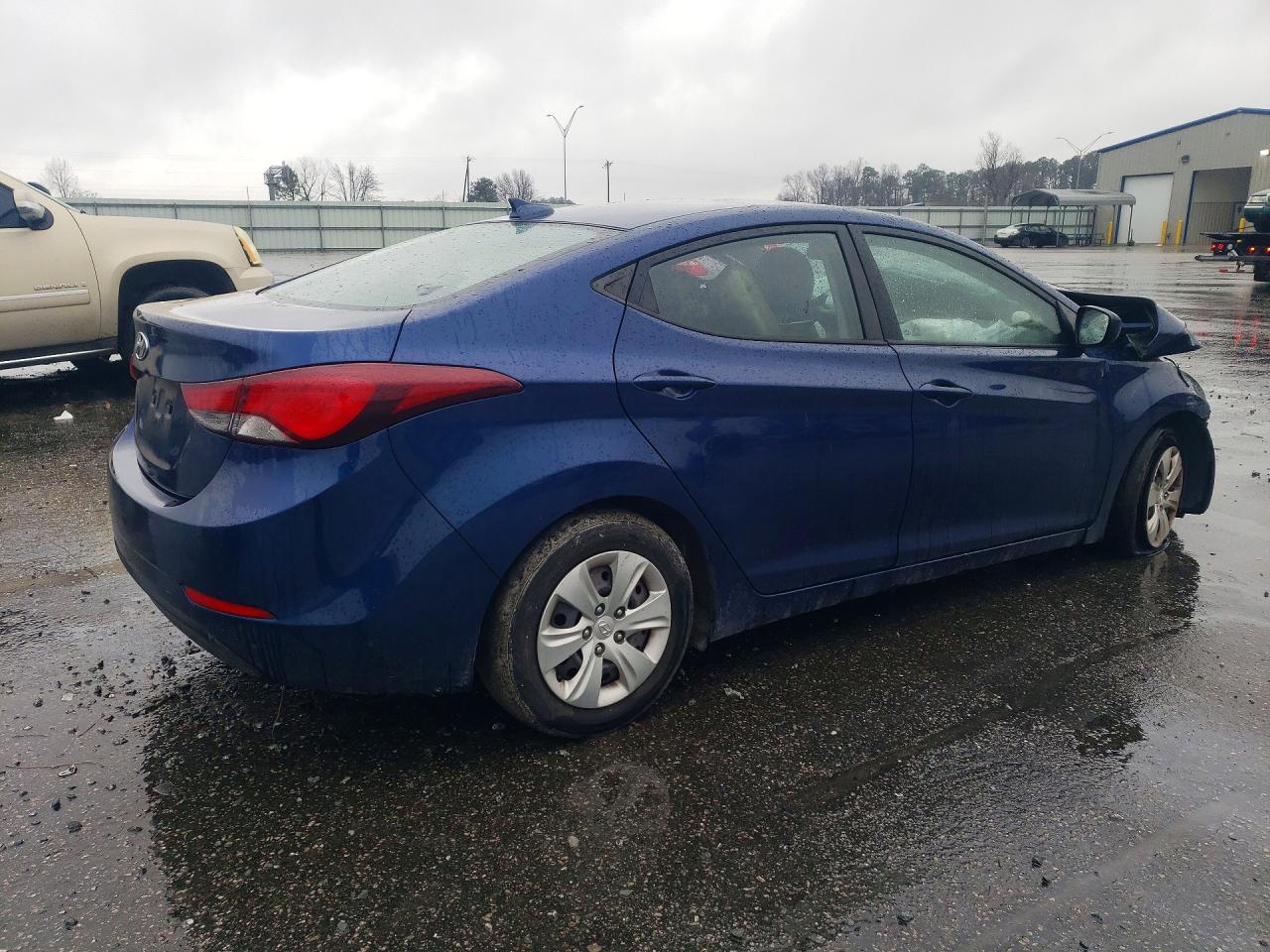 2016 Hyundai Elantra se VIN 5NPDH4AE0GH681799 photo 3