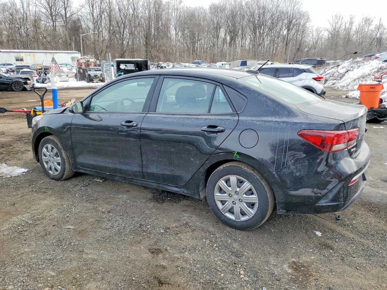 2022 Kia Rio VIN 3KPA24AD5NE432038 photo 2