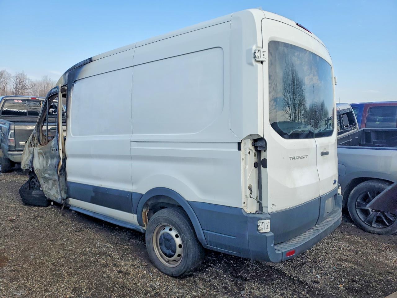 2015 Ford All models VIN 1FTNR1CM5FKB11513 photo 2
