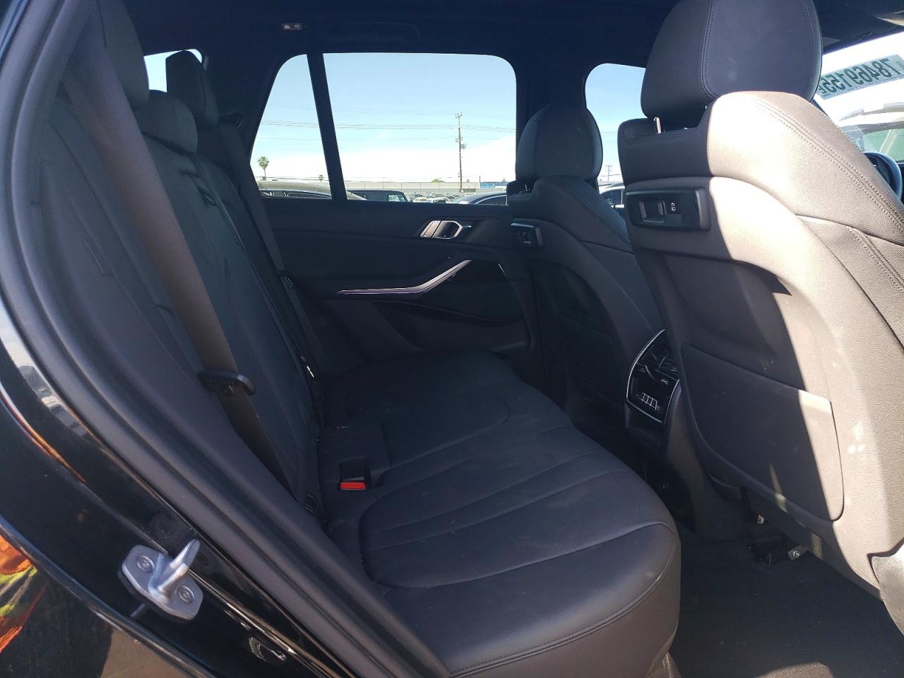 2019 BMW X5 VIN 5UXCR6C54KLL64242 photo 11