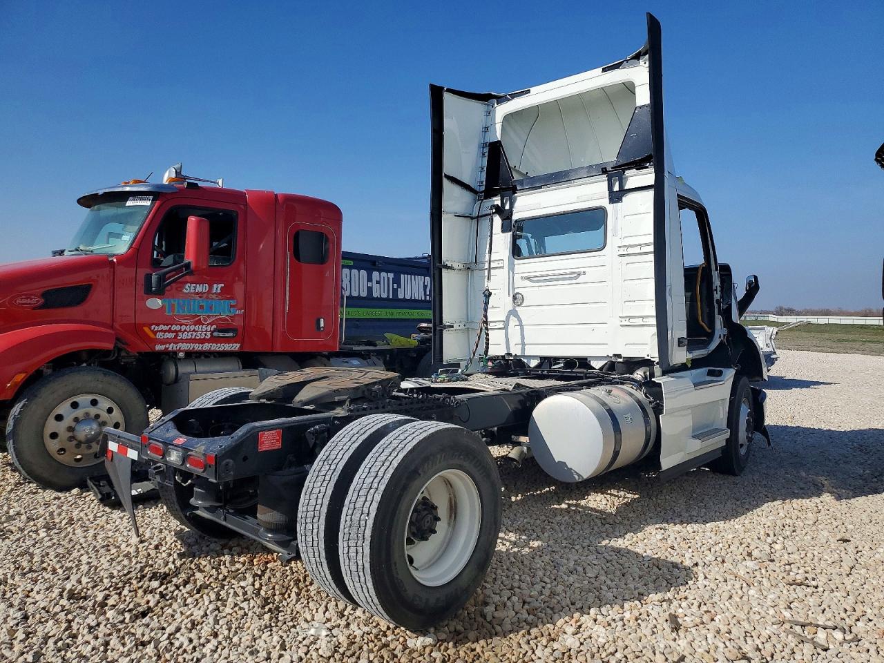 2025 Volvo All models VIN 4V4W39EG6SN670058 photo 4