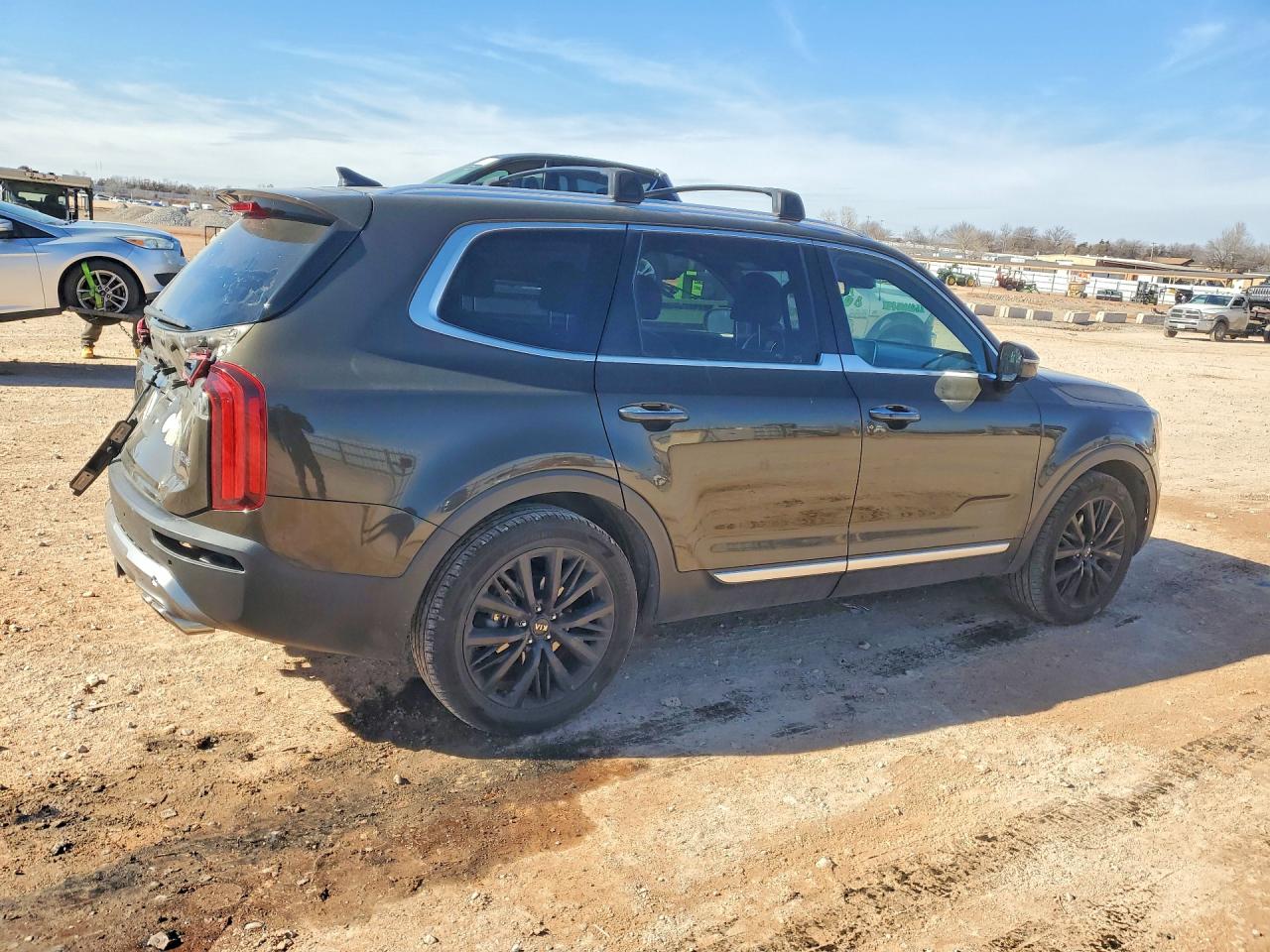 2020 Kia Telluride VIN 5XYP54HC2LG071544 photo 3