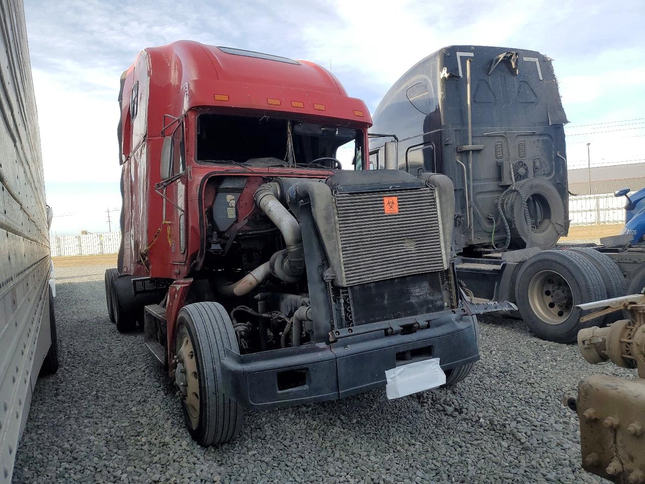 1999 FREIGHTLINER All other VIN 1FUYDDYB8XPA36388 photo 1