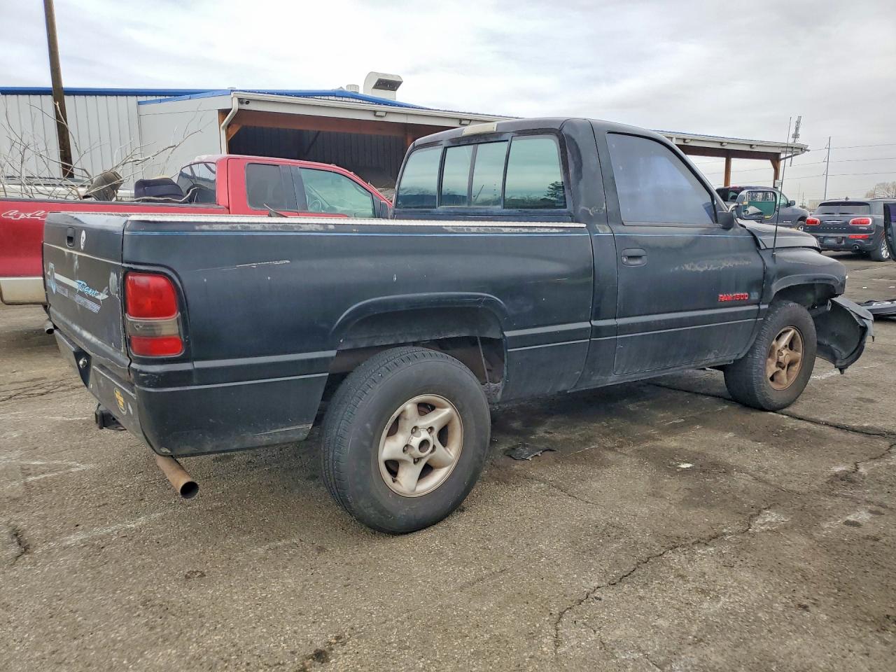 1996 DODGE All models VIN 1B7HC16Y3TS646977 photo 3