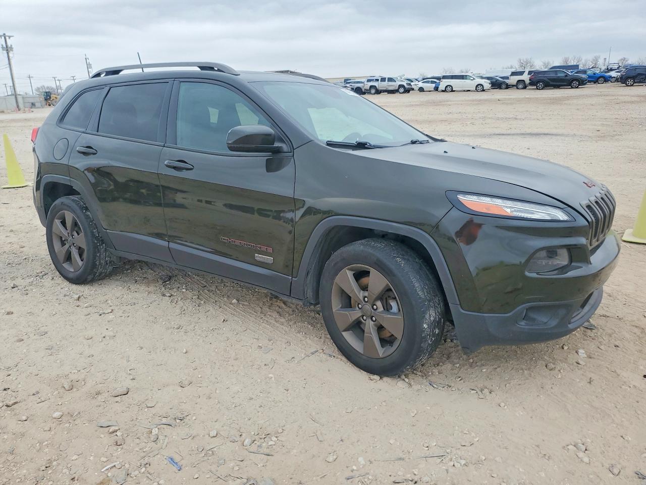 2017 Jeep Grand cher VIN 1C4PJMCS0HW525617 photo 4