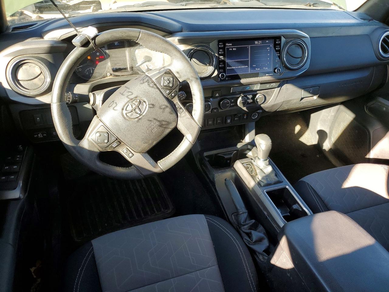 2021 Toyota Tacoma VIN 3TMDZ5BN4MM116351 photo 8