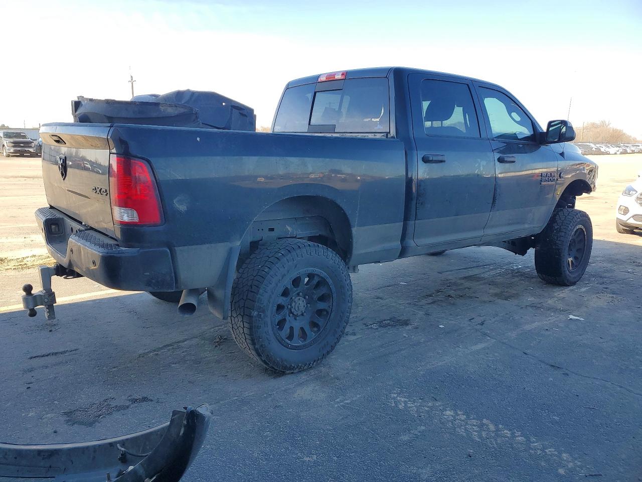 2017 Ram 2500 VIN 3C6UR5DL7HG561724 photo 3
