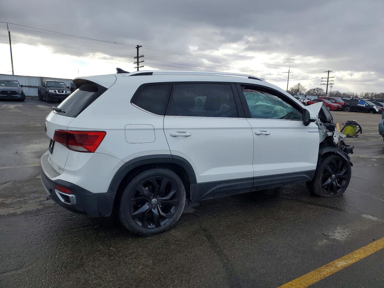 2023 Volkswagen Taos se VIN 3VVSX7B25PM361857 photo 3